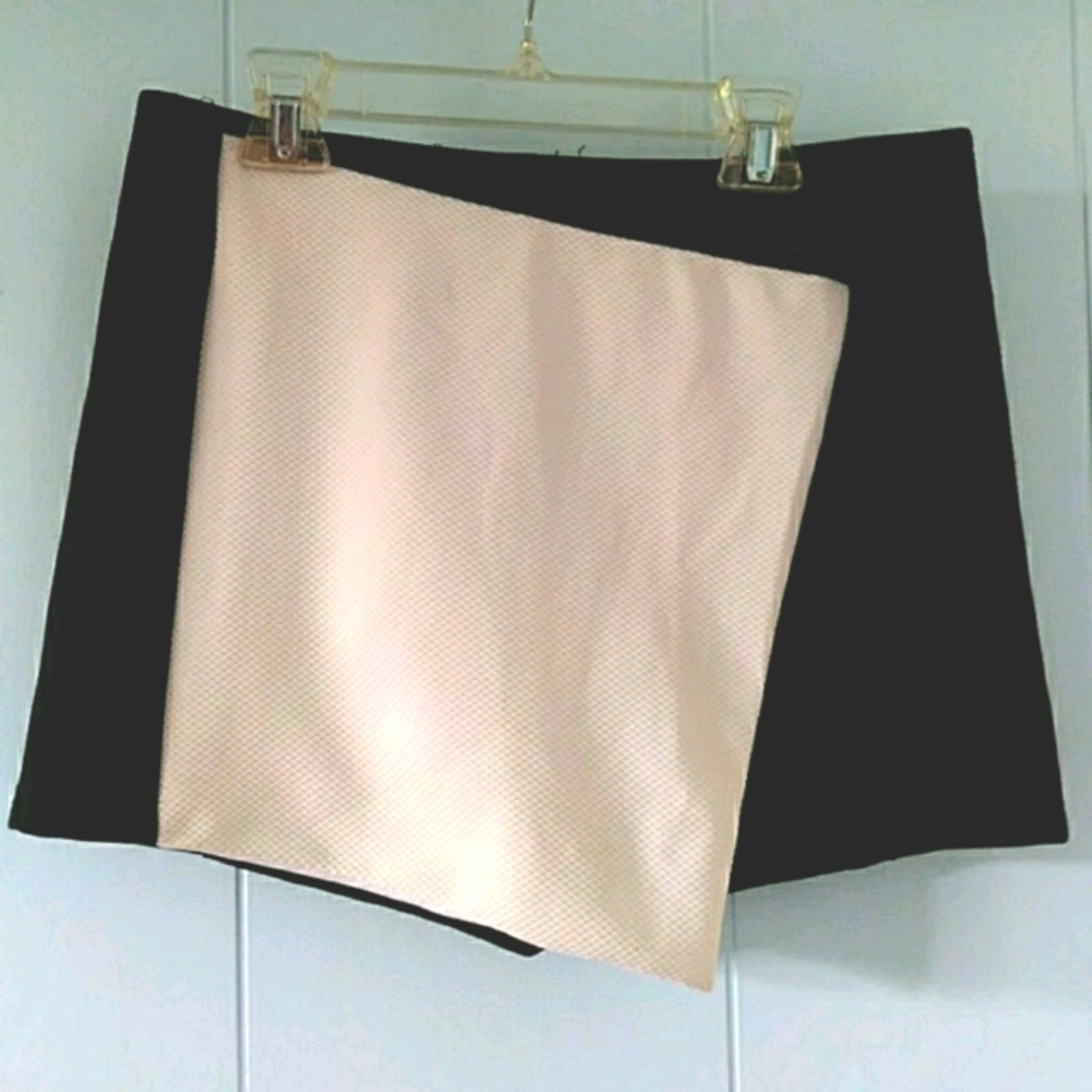 Agaci high-rise black and cream skorts NWT